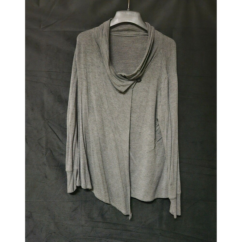 Women's size Medium Calia by Carrie Underwood Athletic Wrap Top